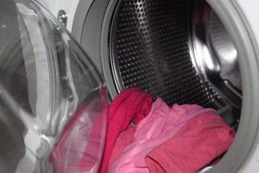 5 λάθη που μπορεί να καταστρέφουν το πλυντήριο ρούχων
