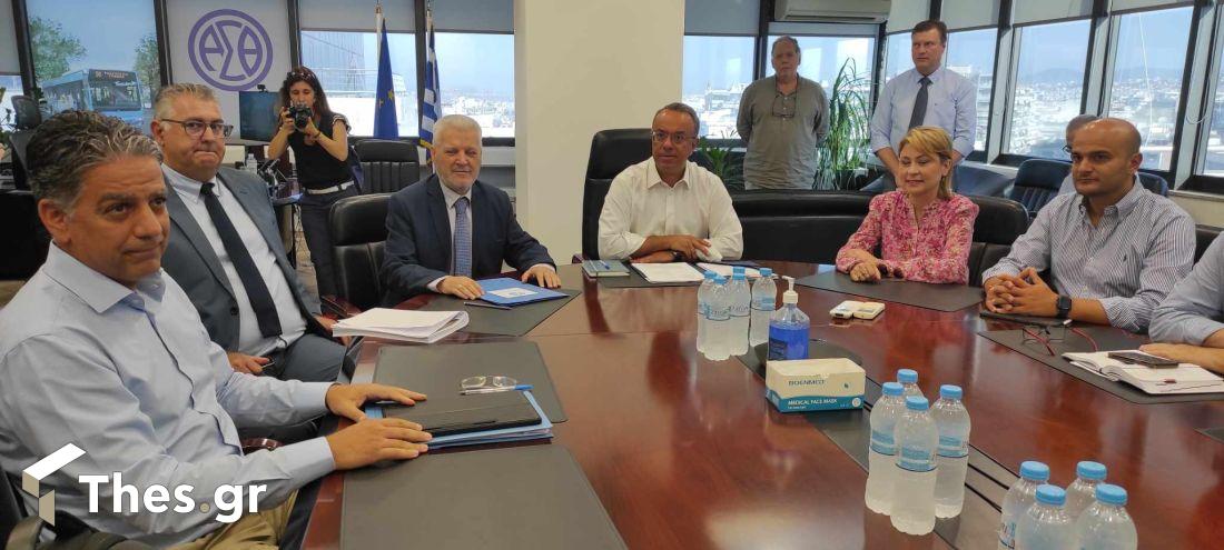 Χρήστος Σταϊκούρας συνάντηση στον ΟΑΣΘ στη Θεσσαλονίκη
