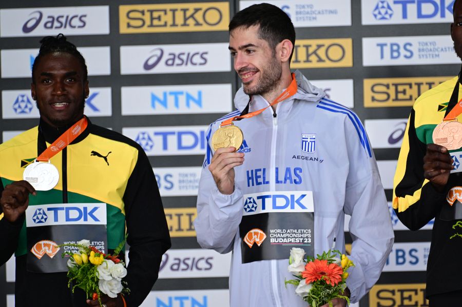 Μίλτος Τεντόγλου απονομή του χρυσού μεταλλίου στο Παγκόσμιο Πρωτάθλημα στίβου