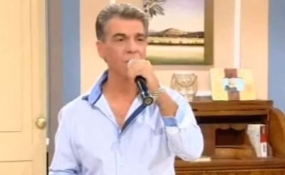 Πέθανε ο τραγουδιστής Τόλης Τσιμογιάννης 