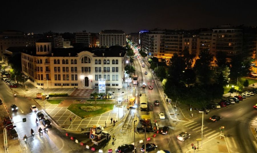 Νυχτερινή ασφαλτόστρωση στην οδό Τσιμισκή
