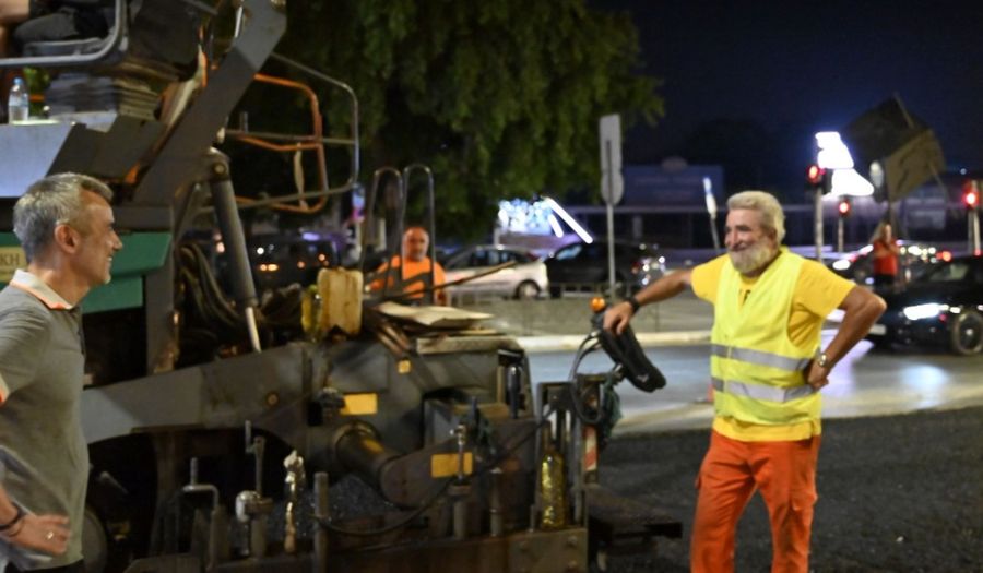 Νυχτερινή ασφαλτόστρωση στην οδό Τσιμισκή