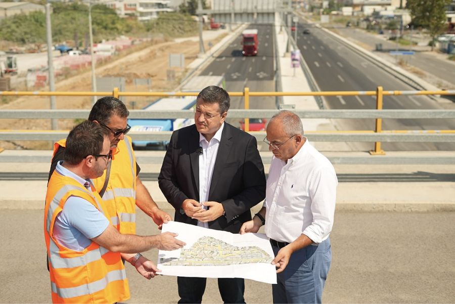 Αυτοψία Τζιτζικώστα στις εργασίες της Περιφέρειας στον ανισόπεδο κόμβο Κ16 στη δυτική Θεσσαλονίκη