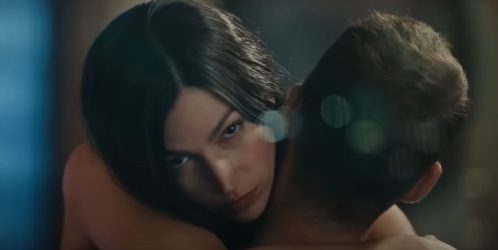 Ούρσουλα Κορμπερό: Επιστροφή στο Netflix για την “Τόκιο” του “La Casa de Papel” (ΒΙΝΤΕΟ)