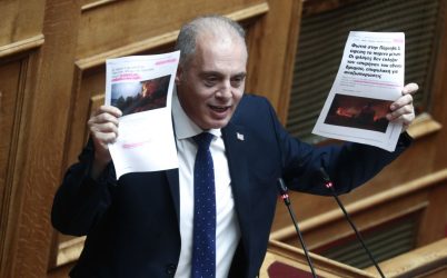 Σκληρή επίθεση Βελόπουλου σε Μητσοτάκη: “Ψεύτης, ψεκασμένος, άσχετος και πορφυρογέννητος”