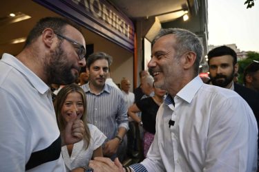 Εγκαινιάστηκε το εκλογικό κέντρο του Ζέρβα – “Να λάβουμε νέα ψήφο εμπιστοσύνης”