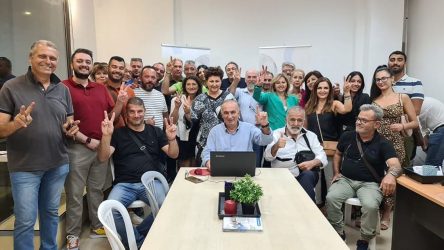 Τα χαμόγελα και το… σήμα της νίκης στην παράταξη του Γιώργου Λίλτση στον δήμο Παύλου Μελά
