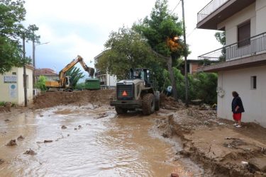 Θεσσαλία: “Πόλεμος” για τις ευθύνες που οδήγησαν στις φονικές πλημμύρες