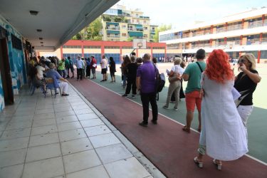Εκλογές ΣΥΡΙΖΑ: “Ουρές” στα εκλογικά τμήματα – Εχουν ψηφίσει 70.607 άτομα (ΦΩΤΟ)