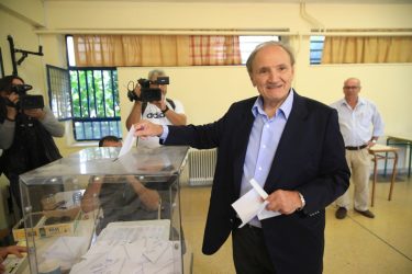 Τζουμάκας σε Κασσελάκη: “Τον έφερε και τον φύτεψε στον ΣΥΡΙΖΑ το σύστημα της διαπλοκής” (BINTEO)