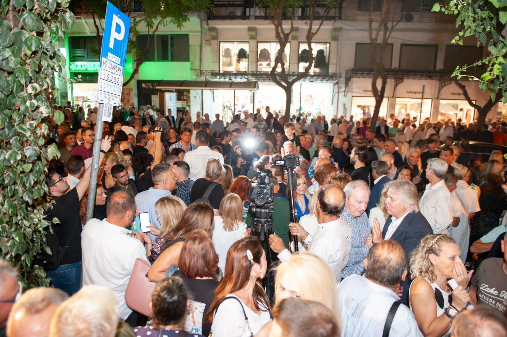 Στέλιος Αγγελούδης εκλογικό κέντρο 