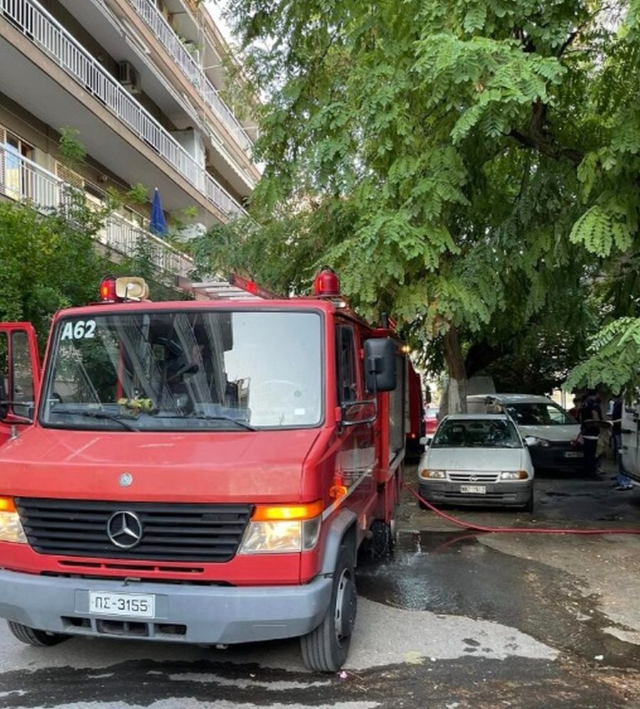 φωτιά σε ταβέρνα στην Χαριλάου Θεσσαλονίκη