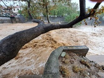 Πέτσας: «Ελπίζω σε άμεση κινητοποίηση του Ταμείου Αλληλεγγύης της ΕΕ και αποζημιώσεις των πληγέντων»