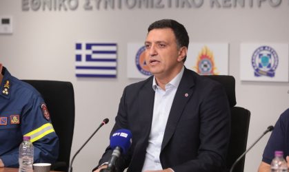 Κικίλιας: “Σπίτι – σπίτι θα συνεχίσουν οι διασώστες τους απεγκλωβισμούς”