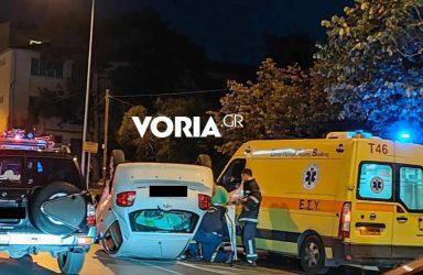 Τροχαίο στη Θεσσαλονίκη: Αυτοκίνητο τούμπαρε στην Καλαμαριά μετά από σύγκρουση 