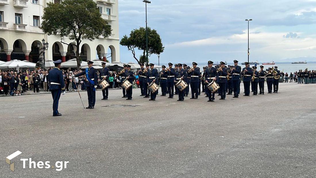 Επίδειξη από μπάντες του στρατού στην πλατεία Αριστοτέλους 26η Οκτωβρίου ανήμερα Αγίου Δημητρίου