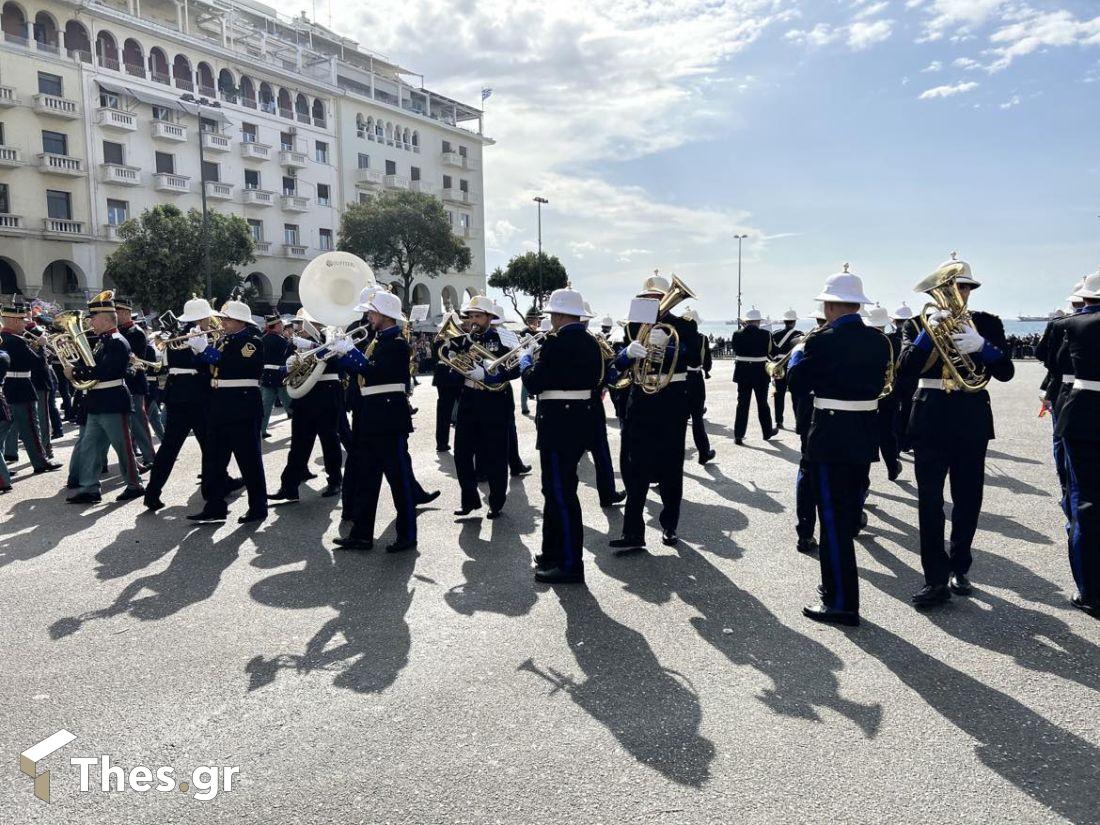 Επίδειξη από μπάντες του στρατού στην πλατεία Αριστοτέλους 26η Οκτωβρίου ανήμερα Αγίου Δημητρίου