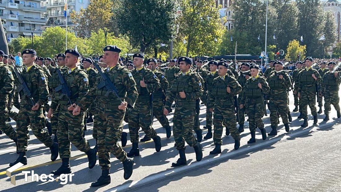 Στρατιωτική παρέλαση στην Θεσσαλονίκη για την Εθνική Επέτειο της 28ης Οκτωβρίου 1940. Σάββατο 28 Οκτωβρίου 2023 μαχητικά ελικόπτερα