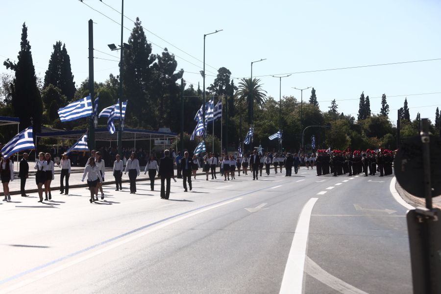 Μαθητική παρέλαση στην Αθήνα 28η Οκτωβρίου