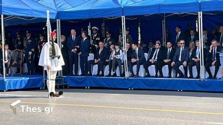 Οι ευχές και τα μηνύματα της πολιτικής ηγεσίας μετά την παρέλαση στην Θεσσαλονίκη (ΒΙΝΤΕΟ)