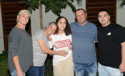 Πόλεμος στο Ισραήλ: Ο ισραηλινός στρατός απελευθέρωσε γυναίκα στρατιωτικό που ήταν όμηρος της Χαμάς
