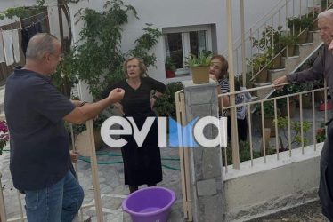 Σοκάρει η κυρία Παναγιώτα από την Εύβοια – Το 2021 κάηκε το σπίτι της και το 2023 βούλιαξε στη λάσπη