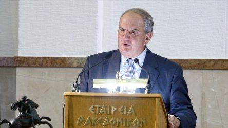 Κώστας Καραμανλής: «Η Ευρώπη θα έπρεπε να έχει κομβικό ρόλο, όμως περιορίζεται σε αυτόν του κομπάρσου»