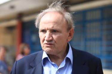 Τζουμάκας σε Κασσελάκη: “Οσοι δεν έχουν αρχές, παίζουν διπλά παιχνίδια”