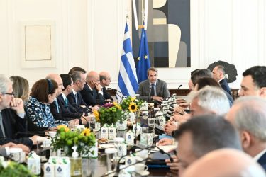 υπουργικό συμβούλιο ανασχηματισμός