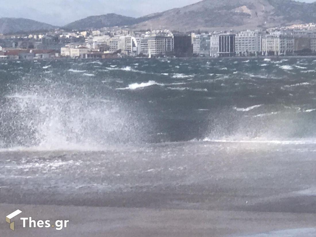 Θερμαϊκός νερά αέρας κύματα