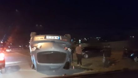 Τροχαίο στη Θεσσαλονίκη: Τούμπαρε αυτοκίνητο στο Ωραιόκαστρο (ΒΙΝΤΕΟ)
