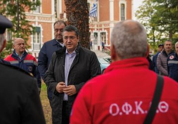 Εξοπλισμό και υλικά έκτακτης ανάγκης παρέδωσε ο Απόστολος Τζιτζικώστας σε νοσοκομεία, ΕΚΑΒ και Πυροσβεστική