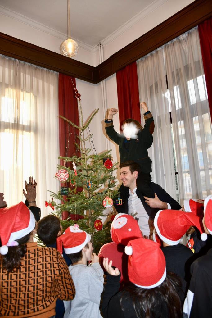 γραφείο πρωθυπουργού Θεσσαλονίκη στολισμός