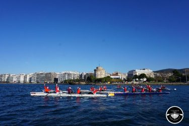 Θεσσαλονίκη: Με Αη Βασίληδες γέμισε ο Θερμαϊκός (ΦΩΤΟ)