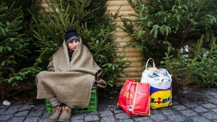 Γερμανία: Τα Χριστούγεννα των αστέγων – Αύξηση των ανθρώπων που μένουν στο δρόμο