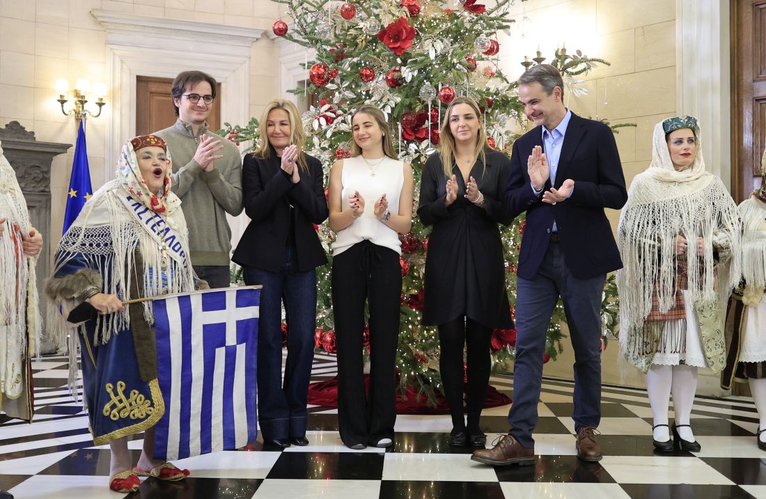 Μητσοτάκης χριστουγεννιάτικα κάλαντα