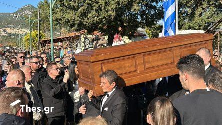 Βασίλης Καρράς: «Τον αποχαιρετήσαμε με το αγαπημένο τραγούδι της συζύγου του» (ΒΙΝΤΕΟ)