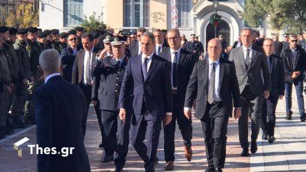 Μητσοτάκης, Ανδρουλάκης στον Αγιο Δημήτριο για την κηδεία του 31χρονου αστυνομικού (ΒΙΝΤΕΟ & ΦΩΤΟ)