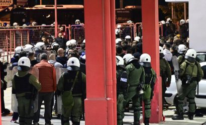 Επεισόδια στου Ρέντη: Ταυτοποιήθηκαν και οδηγήθηκαν στην Ασφάλεια 25 άτομα (ΒΙΝΤΕΟ)