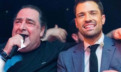 Ο Κωνσταντίνος Αργυρός διέκοψε το πρόγραμμα και αποχαιρέτησε τον Βασίλη Καρρά (ΒΙΝΤΕΟ)