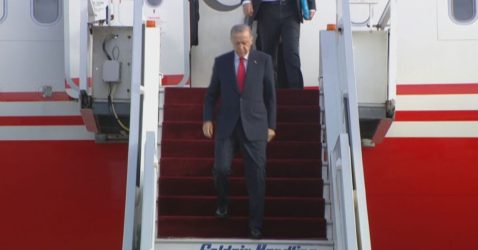 Στην Αθήνα ο Ερντογάν – Τον υποδέχτηκε ο Γεραπετρίτης