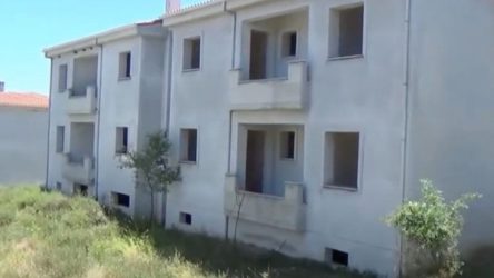 Γρεβενά: “Επεσαν” οι υπογραφές για την κατασκευή 80 εργατικών κατοικιών