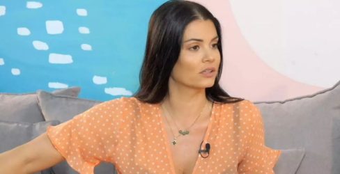 Ξέσπασε η Μαρία Κορινθίου – «Μου στέλνουν ότι ο χωρισμός από τον Γιάννη Αϊβάζη είναι διαφημιστικό κόλπο»