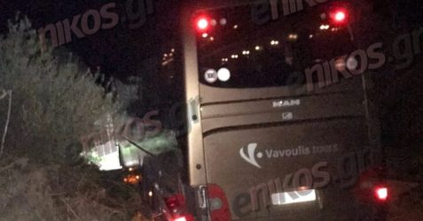 Βόλος: Λεωφορείο έπεσε σε χαντάκι – Ταλαιπωρία για δεκάδες επιβάτες (ΦΩΤΟ)