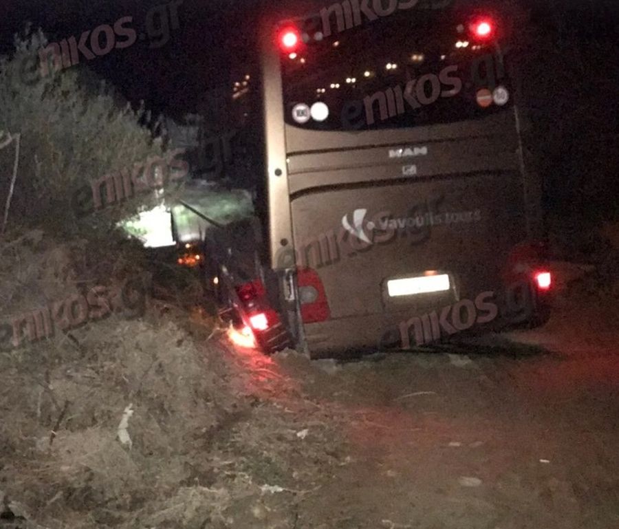 Βόλος: Λεωφορείο έπεσε σε χαντάκι