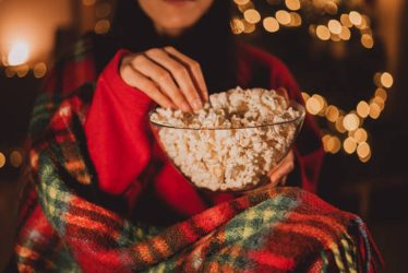 Σειρές και ταινίες του Netflix για να νιώσετε… Χριστούγεννα (ΒΙΝΤΕΟ)