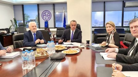 Σταϊκούρας από Θεσσαλονίκη: “Πάνω από 300 λεωφορεία του ΟΑΣΘ βρίσκονται στους δρόμους” (ΒΙΝΤΕΟ)