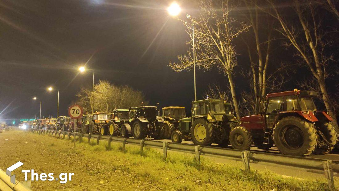 κινητοποιήσεις αγρότες Θεσσαλία κόμβος δέλτα Ε65 νυχτερινές φωτογραφίες