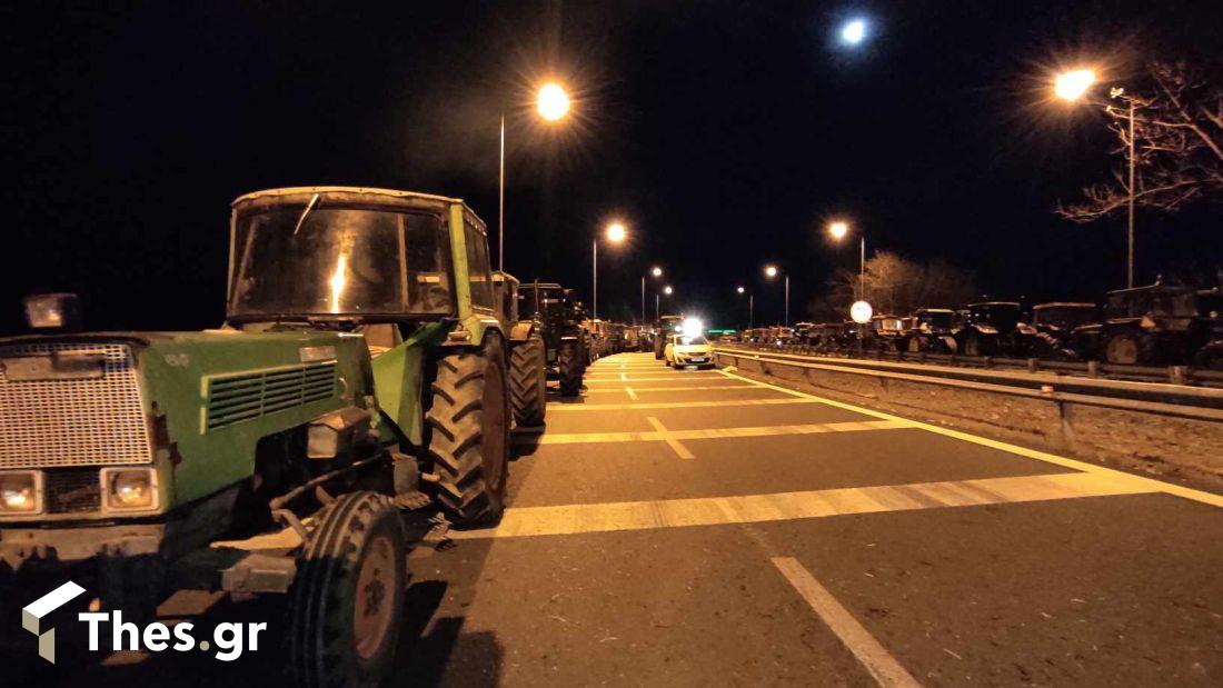 κινητοποιήσεις αγρότες Θεσσαλία κόμβος δέλτα Ε65 νυχτερινές φωτογραφίες