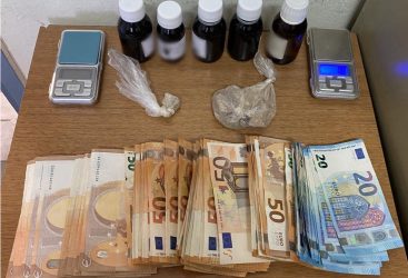 ΕΛΑΣ: “Βροχή” οι συλλήψεις για ναρκωτικά στην Θεσσαλονίκη (ΦΩΤΟ)